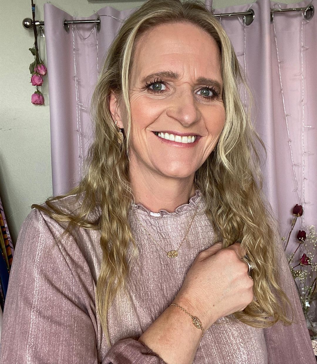 Christine Brown van zustervrouwen ziet er 'onherkenbaar' uit in glamoureuze nieuwe foto te midden van seizoen 15 geruchten